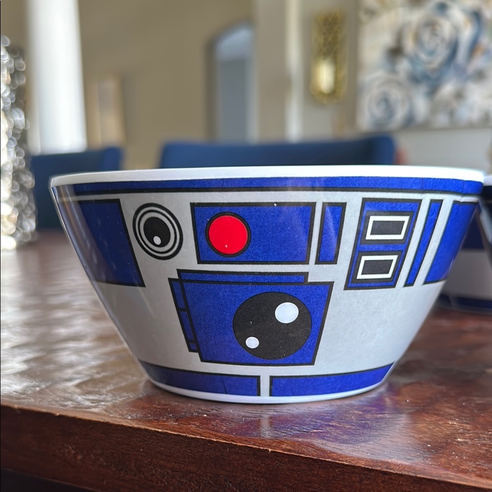 Set of R2-D2 Themed Bowls